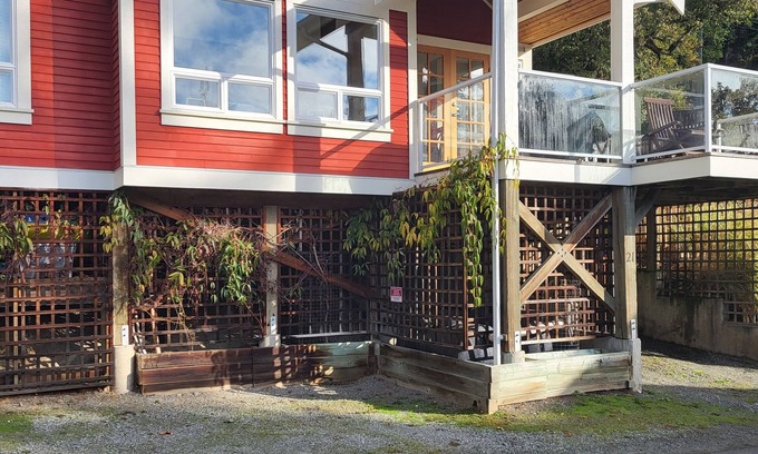Pender Island Cottage | Cozy Pender Island Cottage