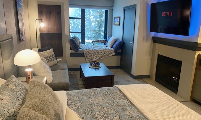 Mammoth Lakes Apartment | Cozy & Pet friendly Studio at Monache Resort in Village