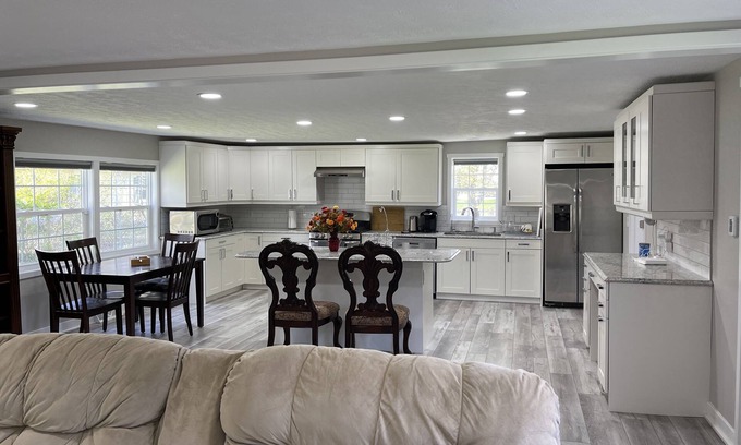 Mishawaka House | Cozy place in country settings, only 5 min from ND. No parties allowed however.