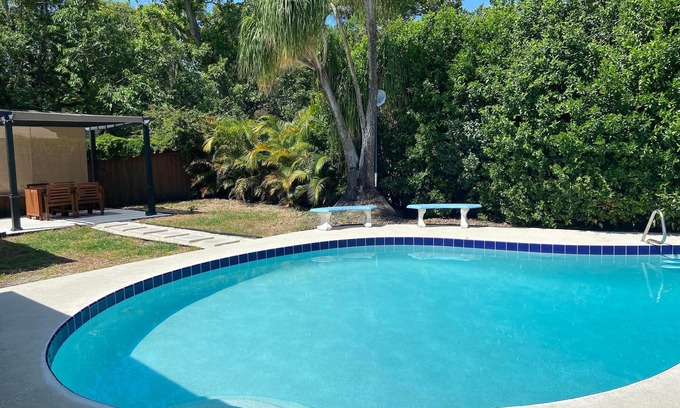 Egypt Lake-Leto House | Cozy Pool Home. 10 min from Bucs Stadium