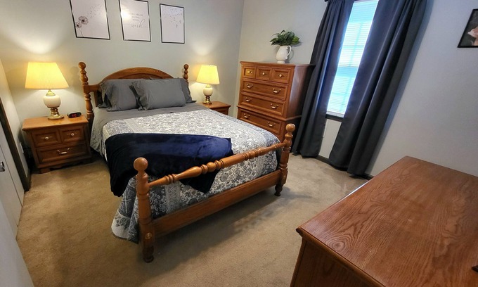 Lynchburg House | Cozy, private 2-bedroom guest house, near colleges.