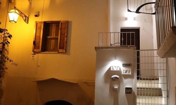 Conversano House | Cozy renovated rustic house, located in the historic center of Conversano