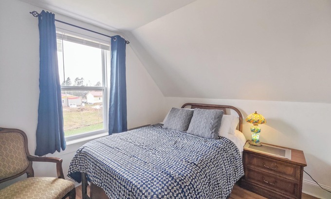 Harrington House | Cozy retreat located near the beautiful Brackley Bay! Pet-Friendly!