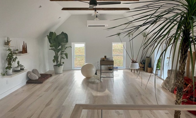 Waldoboro House | Cozy riverside getaway w/artist studio. Pet friendly!
