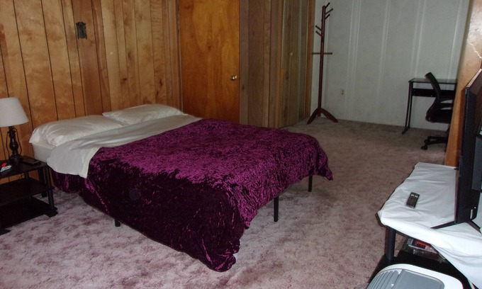 Massena Bed & Breakfast | Cozy room in central location! Great for couples or solo travelers!