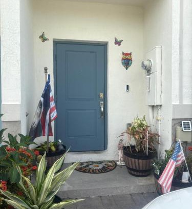 Florida City House | Cozy rooms close to Florida Keys and more