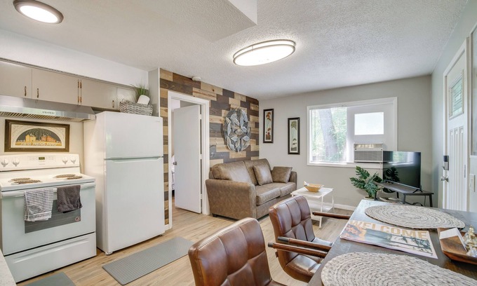 Roseburg House | Cozy Roseburg Home w/Fire Pit + Gas Grill!