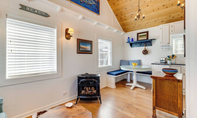 Seaside Cottage | Cozy Seaside Cottage, Steps to Downtown & Beach