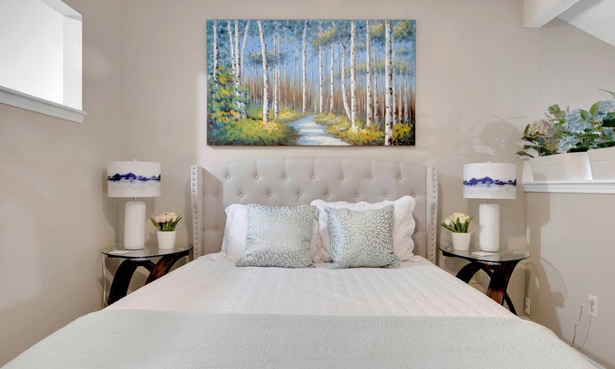 Arlington Apartment | Cozy spacious 2 bedrooms 2 bathrooms near beach