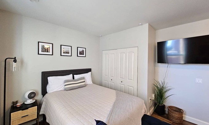 Champaign Apartment | Cozy Stay at the Inman - 214
