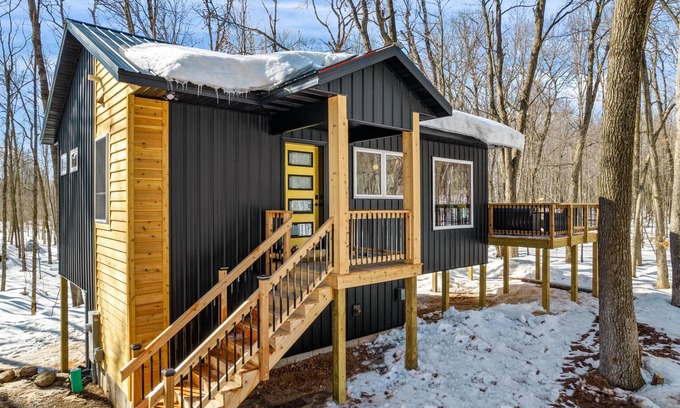 Trego House | Cozy *Tree Top Nature* stay