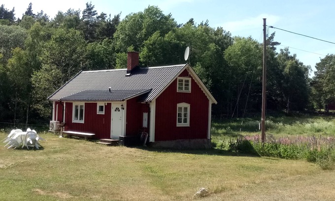 Fagelmara Cottage | Cozy, typical Swedish holiday home undisturbed in the middle of nature