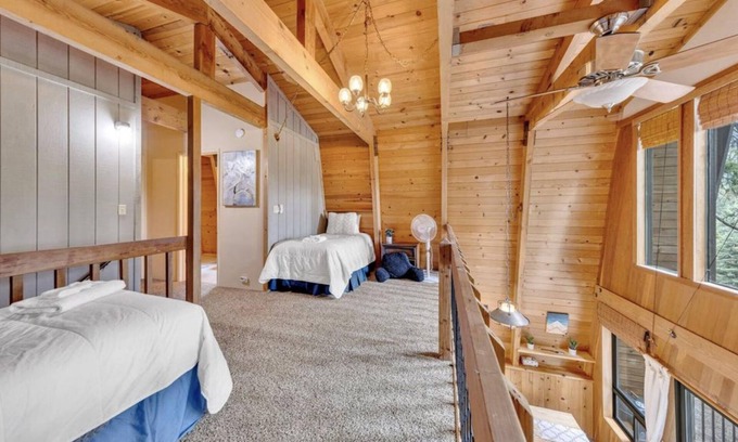 Lake Almanor Country Club Cabin | Cozy 2-bedroom cabin with WiFi in awesome Lake Almanor Country Club