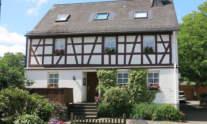 Irmenach Apartment | Cozy vacation apartment in the Hunsrück farmhouse Family-friendly W-lan