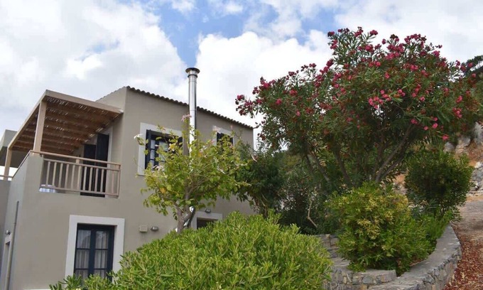 Stalida House | Cozy Villa with Sea View, Private Balcony & Terrace