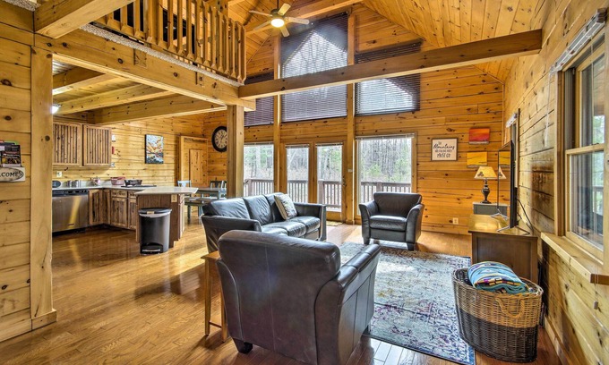 New Market Cabin | Cozy Winter Retreat: Great Location & Pet Friendly
