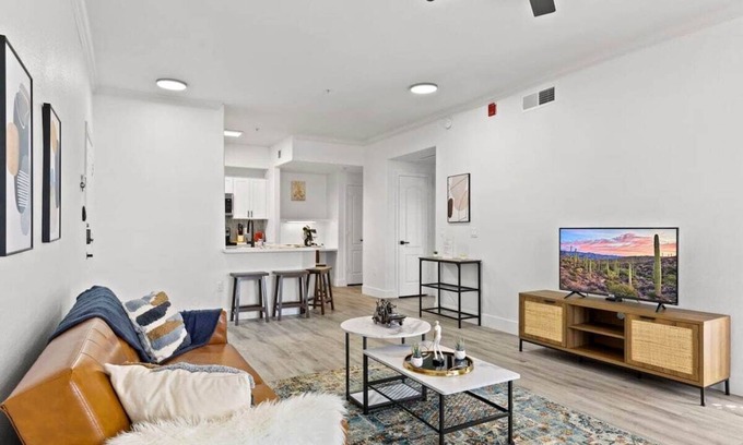 Chandler Apartment | CozySuites Chandler 1BR with 2 pools + Jacuzzi 08