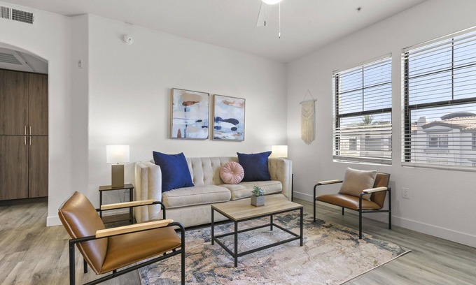 Glendale Sports and Entertainment District Apartment | CozySuites Glendale by the stadium with pool! 11