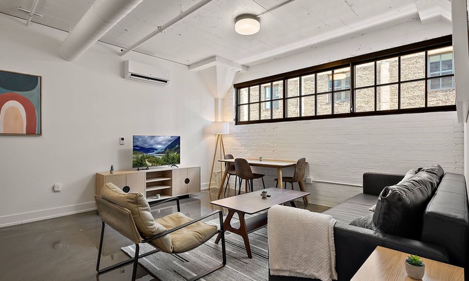 Warehouse District Apartment | CozySuites NLG - Modern 2BR condo #12