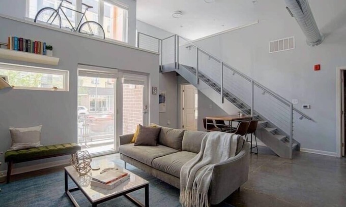 Cole-Noble District Apartment | CozySuites TWO Stylish Apts, Monument Circle, Indy
