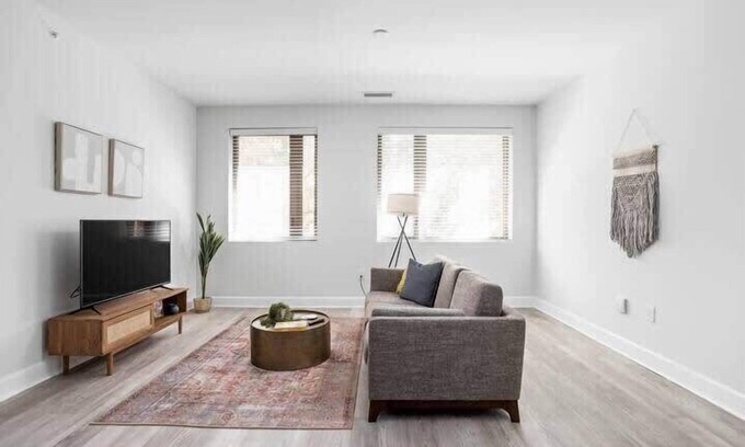 Meridian-Kessler Apartment | CozySuites Upscale Modern 2BR Broad Ripple