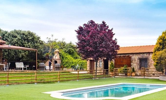 Fuenlabrada de los Montes Cottage | CR El Portezuelo Boutique Experience