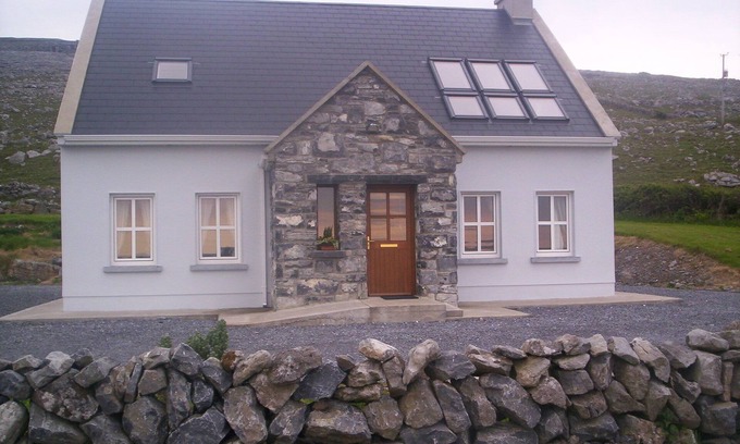 Fanore Cottage | Craggy Cottage beside Fanore Beach in the Burren on the Wild Atlantic Way