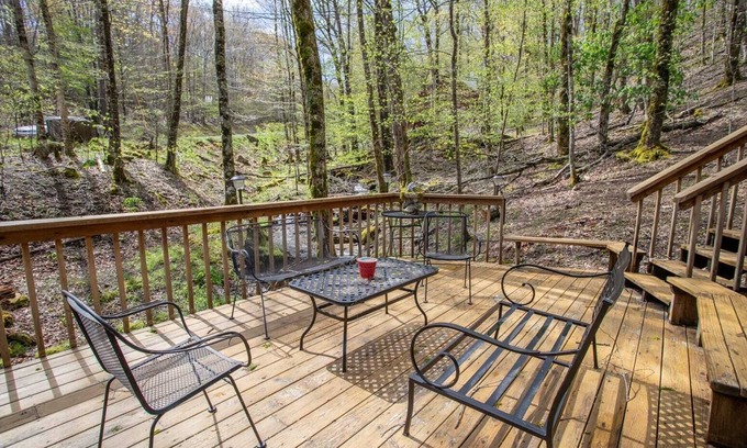 Charter Hills House | Creekside Cottage in the Woods