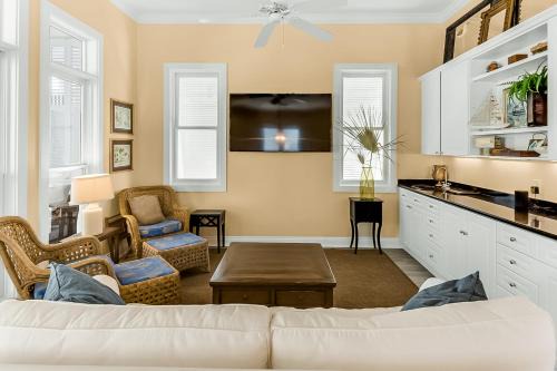 Holiday Isle House | Creole Cottage