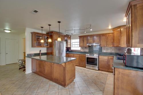 Crescent City North House | Crescent City Home with Hot Tub Half-Block to Beach