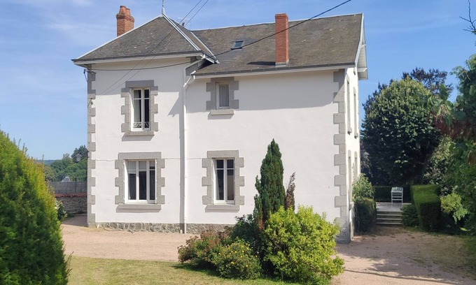 Auzances House | Creuse, Large character house in quiet area with terrace, swim. pool and garden