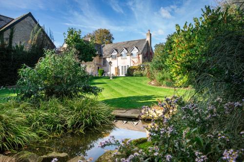 Salisbury House | Cricket Field House