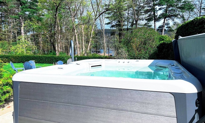 Lake George House | Crimson Pine