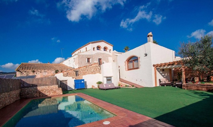 La Bisbal del Penedes Villa | Cristina Mas Llagostera/La Bisbal