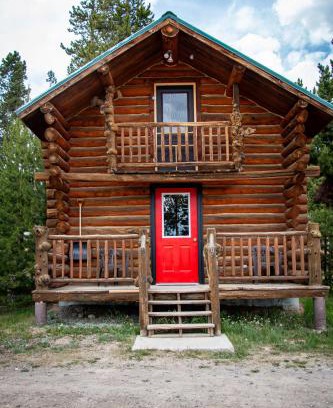 Dubois Resort | Crooked Creek Guest Ranch
