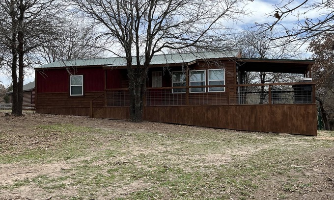 Burneyville Cabin | Cross Timbers Country Cabin #2