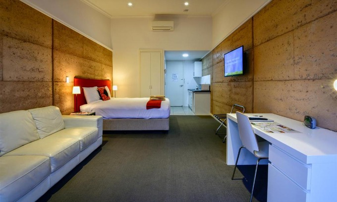 Port Augusta West Hotel | Crossroads Ecomotel