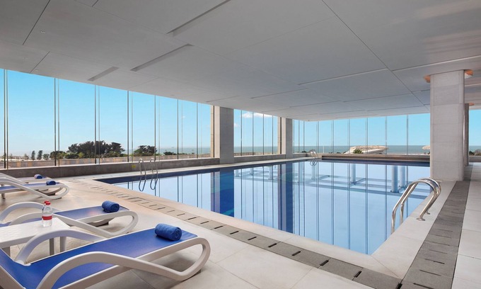 Haicheng District Hotel | Crowne Plaza Beihai Silver Beach by IHG