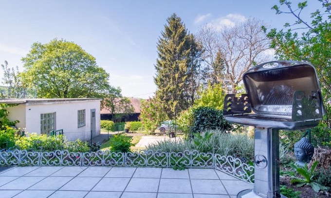 Grifflenberg Apartment | Cruwzo I Apartment with garden Elberfeld