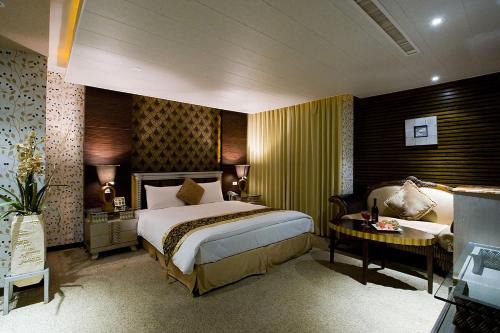 North District Hotel | Crystal Business Motel
