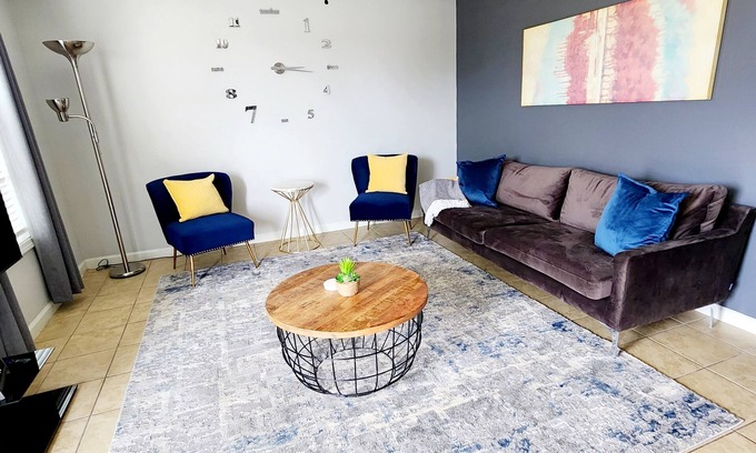 Florence House | Crystal Guest House Near MUSC Hospital