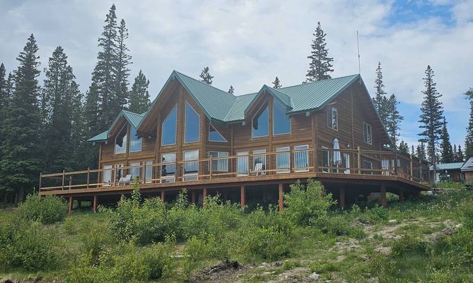 Vanderhoof Resort | Crystal Lake Wilderness Resort in central BC, Lodge/Cabins & Seadoo/ATV Rentals