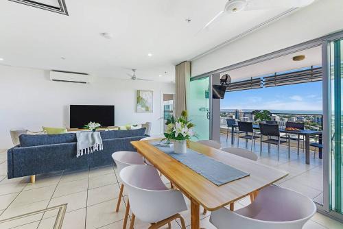 Darwin City Centre Apartment | Crystal Waterfront - A Panoramic Balcony Haven