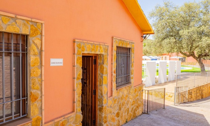 Obejo Ski Chalet | Cubo's Apto Cerro Muriano/air conditioning/free wifi