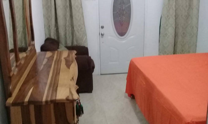 Runaway Bay House | Culture guest house and inn