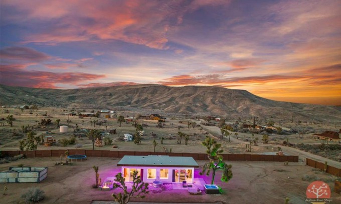 Pioneertown House | Curious Crib - CENTRAL Location Cowboy Pool Spa