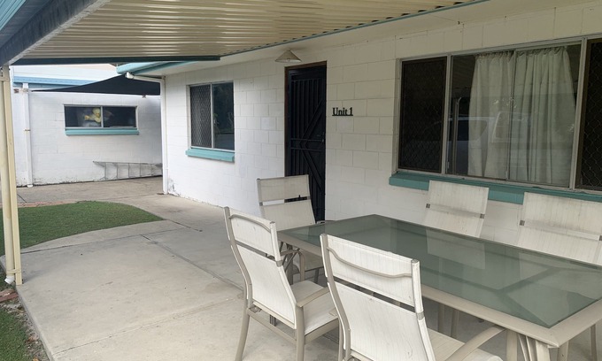 Currimundi House | Currimundi Bare Foot Beach House