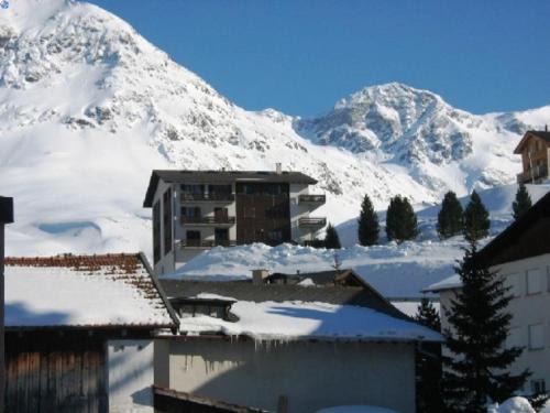 Bivio Apartment | Curtinfess Rezzonico