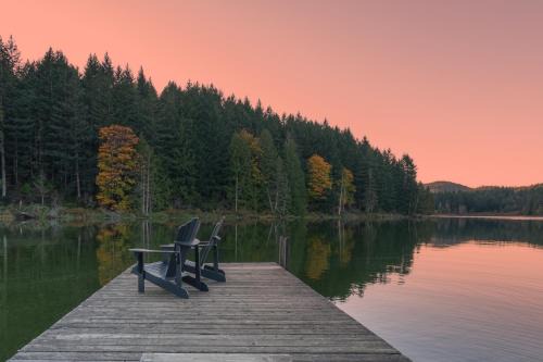 Salt Spring Island Resort | Cusheon Lake Resort