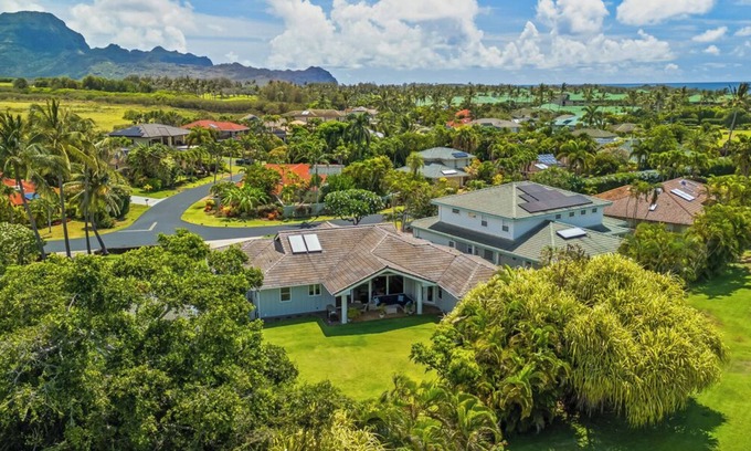 Poipu House | Custom Elegance in Poipu Kai’s Bayview Neighborhood – Escape to Paradise